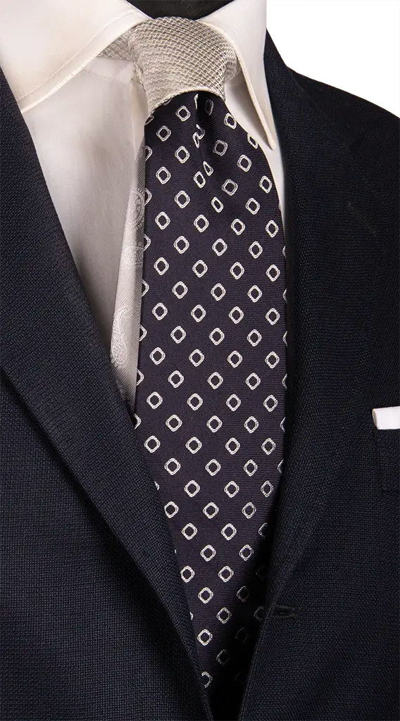 Cravatta Cerimonia Blu Fantasia Grigia Argento Nodo in Contrasto Grigio Argento Made in Italy Graffeo Cravatte