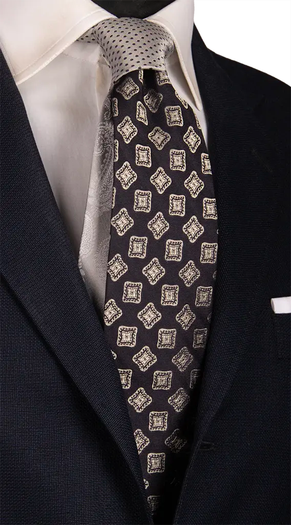 Cravatta Cerimonia Blu Fantasia Grigia Nodo in Contrasto Grigio Argento Pois Blu Made in Italy Graffeo Cravatte