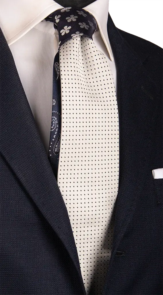 Cravatta Cerimonia Grigio Argento a Pois Blu Nodo in Contrasto Blu Fiori Grigio Argento Made in Italy Graffeo Cravatte