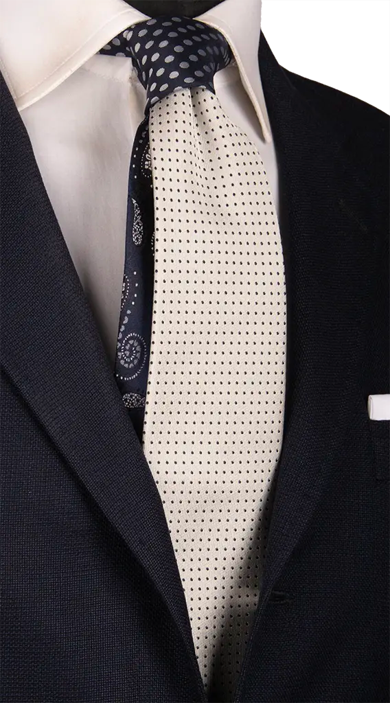 Cravatta Cerimonia Grigio Argento a Pois Blu Nodo in Contrasto Blu a Pois Grigio Argento Made in Italy Graffeo Cravatte