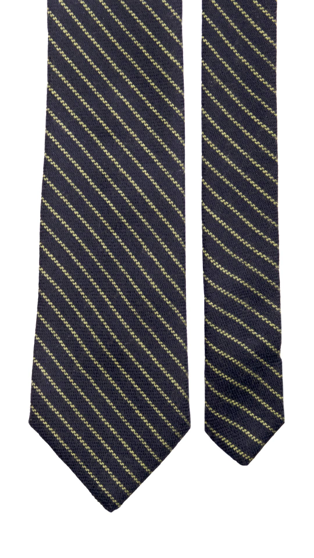 Cravatta Regimental in Lana Cashmere Blu con Righe Verdi L1078
Graffeo Cravatte Made in Italy Pala