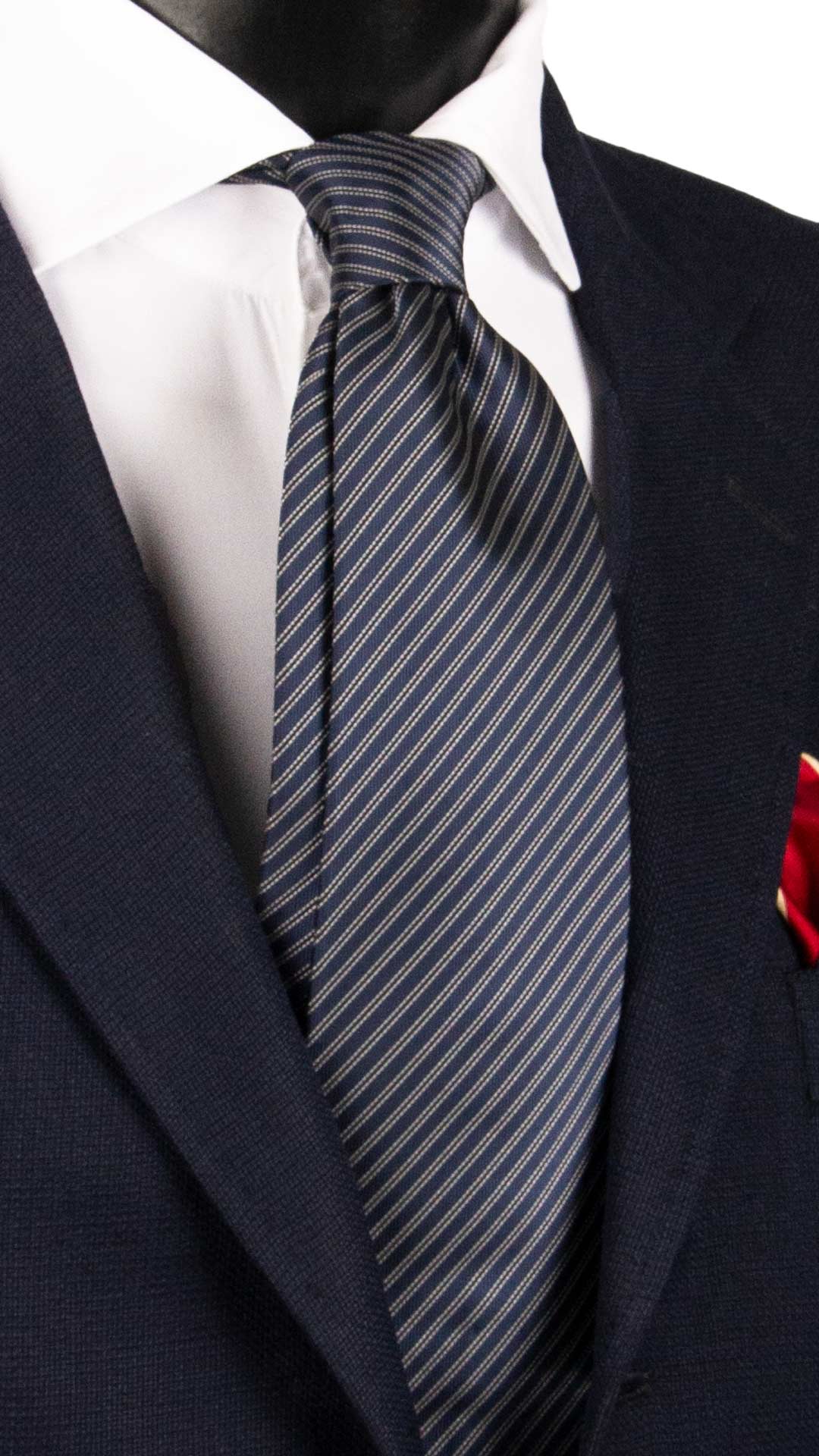 Cravatta Regimental di Seta Blu Navy con Righe Blu Notte Bianche 2154 Graffeo Cravatte Made in Italy