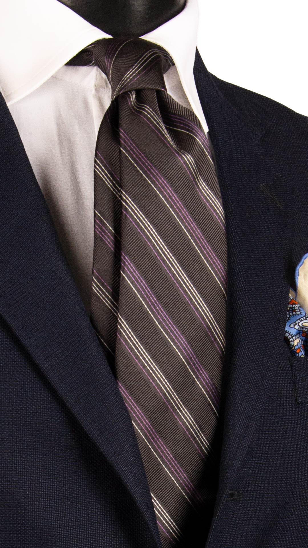 Cravatta Regimental di Seta Grigia Antracite con Righe Viola Bianche 7337 Graffeo Cravatte Made in Italy