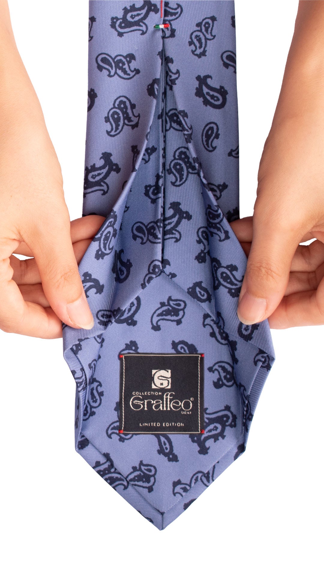 Cravatta Sette Pieghe Stampa di Seta Color Lavanda Paisley Blu 7P537 Pala