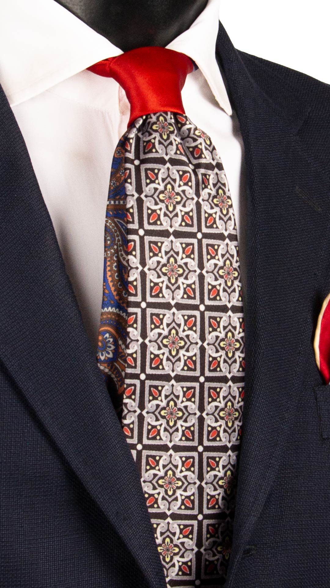 Cravatta Siciliana Stampa di Raso con Maioliche Multicolor Nodo in Contrasto Rosso Arancio N3239 Made in Italy Graffeo Cravatte