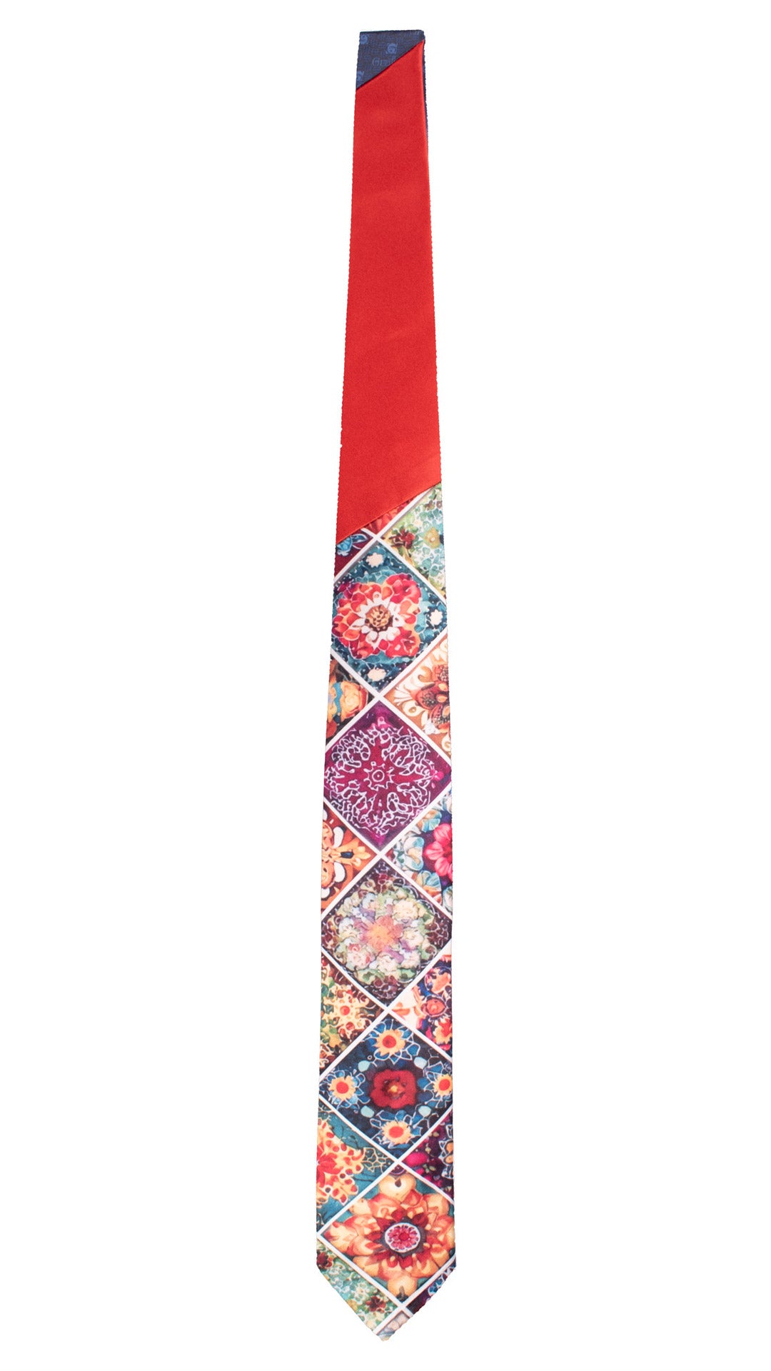 Cravatta Siciliana Stampa di Raso con Maioliche Multicolor Nodo in Contrasto Rosso Arancio N3509 Made in Italy Graffeo Cravatte Intera