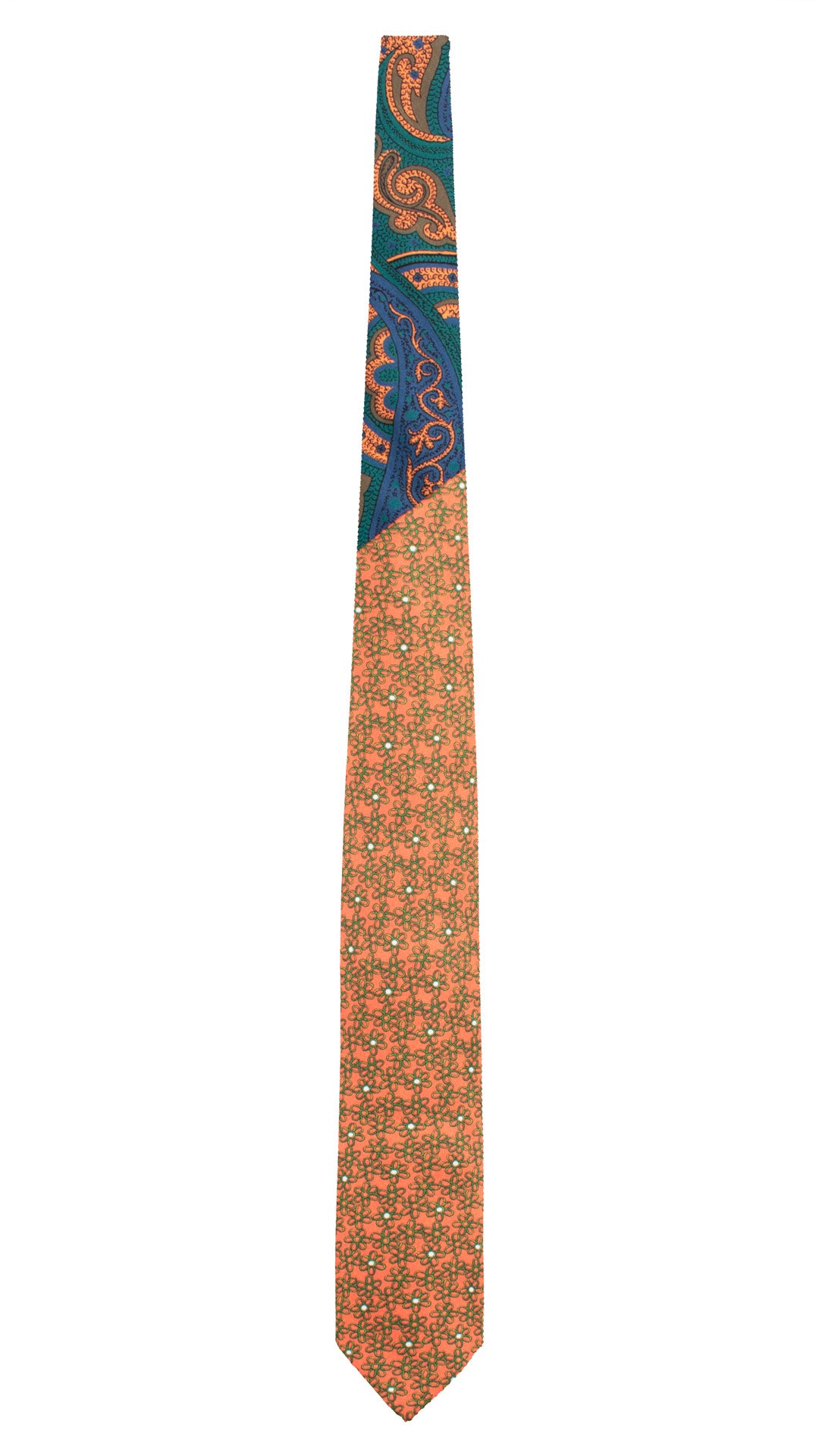 Cravatta Stampa di Seta Rosa Salmone a Fiori Verdi Bianchi Nodo in Contrasto Verde Paisley Rosa Salmone Blu Navy N3269 Made in Italy Graffeo Cravatte Intera