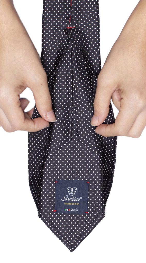 Cravatta Uomo Stampa Sette Pieghe Nera a Pois Bianchi Made in Italy Graffeo Cravatte Pala
