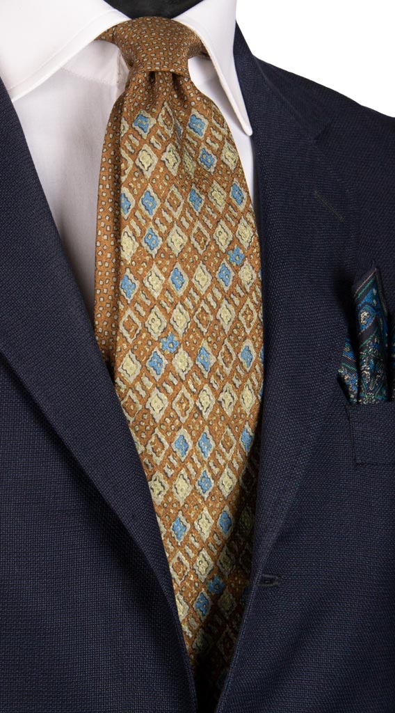 Cravatta Vintage di Seta Jacquard Verde Oliva Fantasia Blu Avio Verde Salvia Nodo in Contrasto Made in italy Graffeo Cravatte