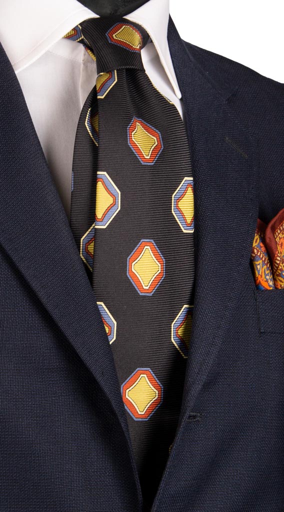 Cravatta Vintage in Saia di Seta Nera Bottiglia Fantasia Multicolor Made in Italy Graffeo Cravatte