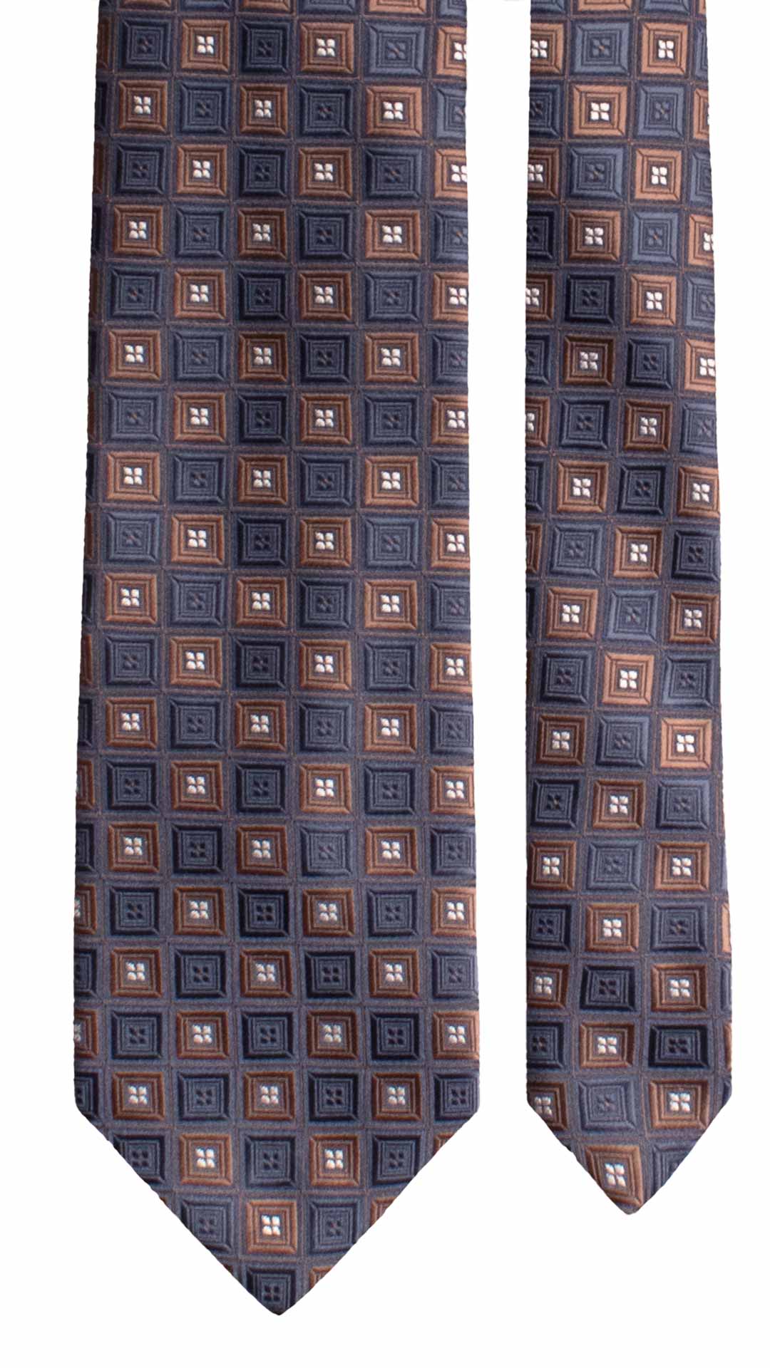 Cravatta a Quadri di Seta Marrone Blu Fantasia Bianca 1924 Graffeo Cravatte Made in Italy Pala