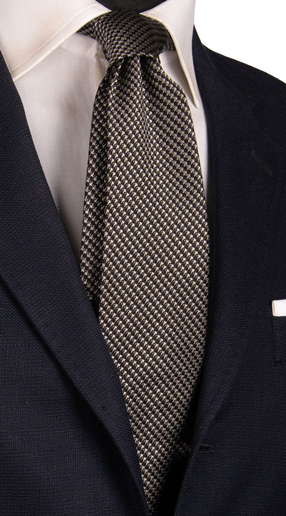 Cravatta da Cerimonia di Seta Nera Fantasia Grigia Argento CY6850 Made in Italy Graffeo Cravatte