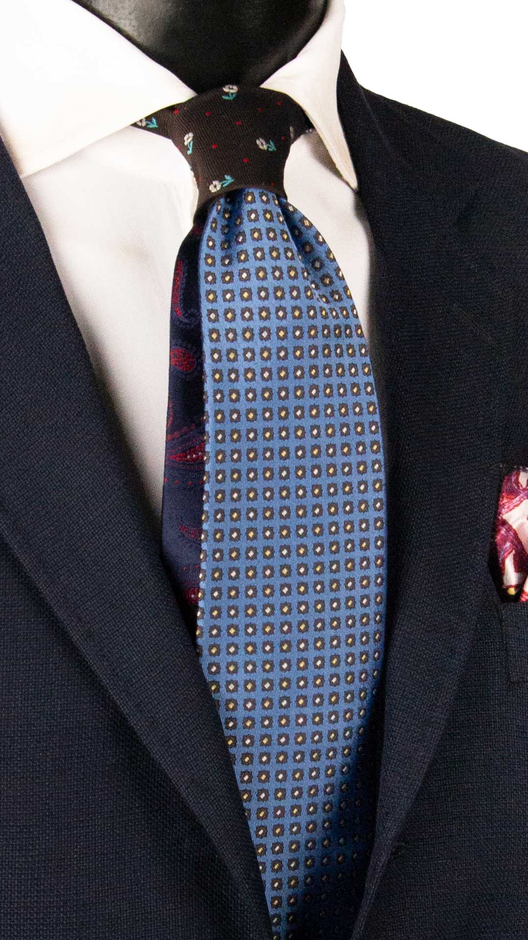 Cravatta di Seta Azzurra Fantasia Blu Grigio Argento Avorio Nodo in Contrasto Marrone Fantasia Rossa Celeste Bianca N3331 Graffeo Cravatte Made in Italy