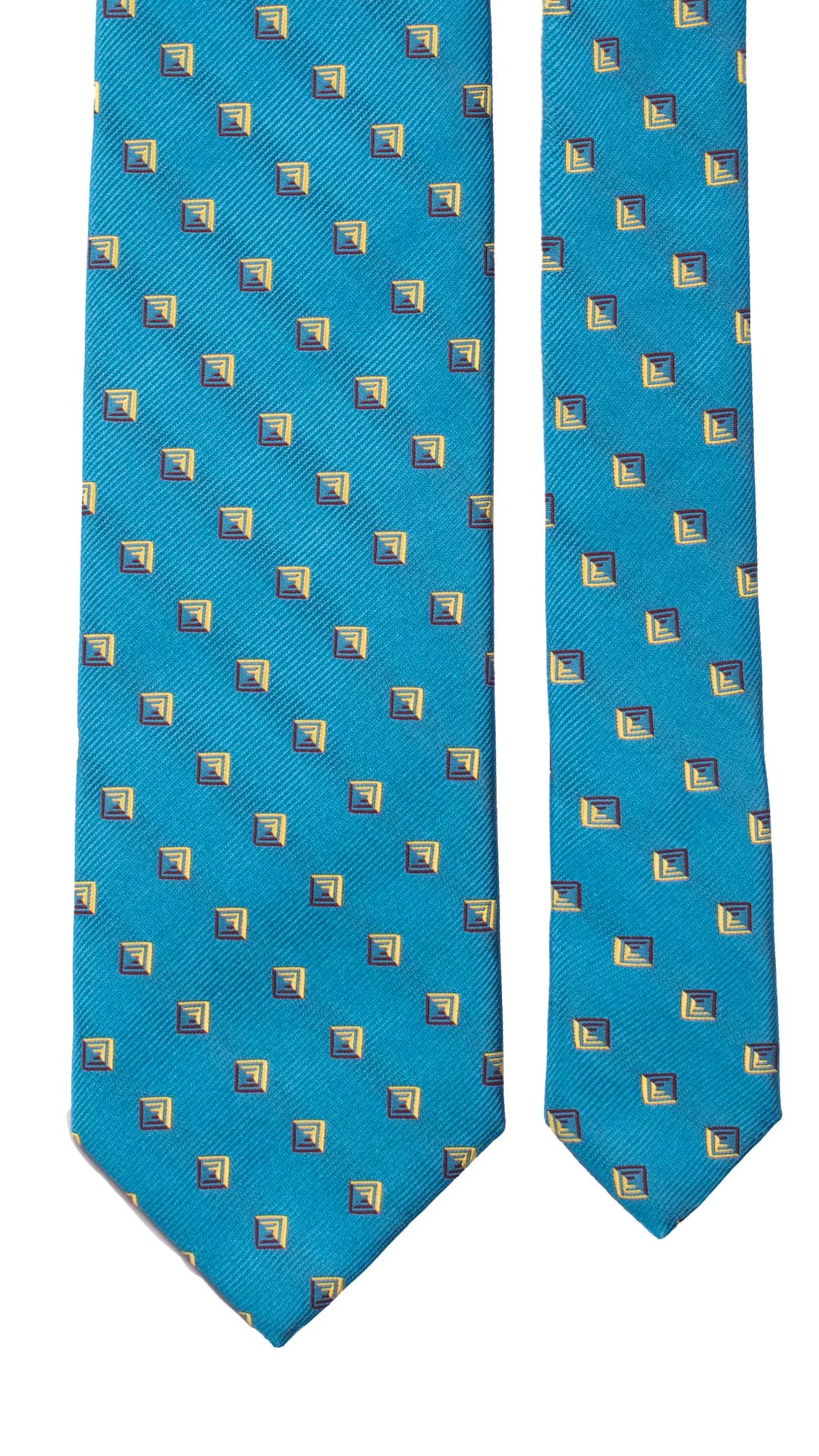 Cravatta-di-Seta-Bluette-Chiaro-Fantasia-Verde-Bordeaux-7136
Pala