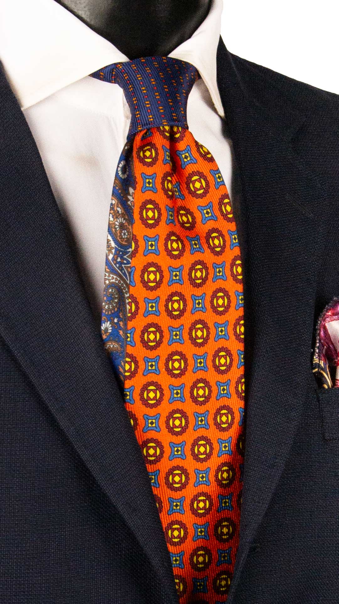 Cravatta in Saia di Seta Arancione Fantasia Multicolor Nodo in Contrasto Navy Blu Fantasia Arancione Rosso N3463 Made in Italy Graffeo Cravatte