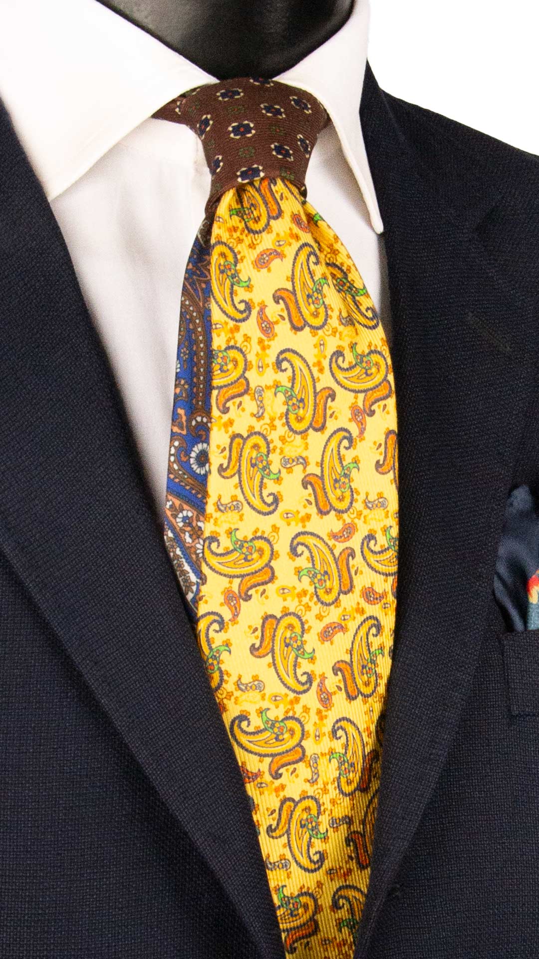 Cravatta in Saia di Seta Gialla Paisley Arancione Verde Blu Nodo in Contrasto Marrone Fantasia Blu Bianco Panna Verde N3501 Made in Italy Graffeo Cravatte