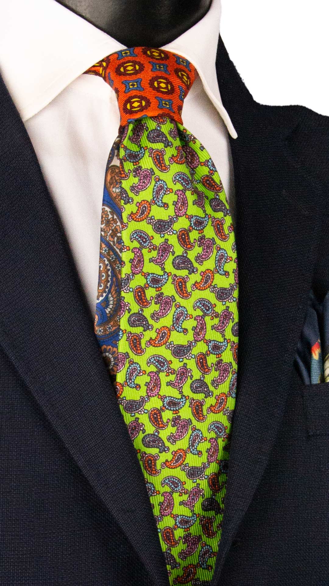 Cravatta in Saia di Seta Verde Fluo Paisley Multicolor Nodo in Contrasto Arancione Fantasia Multicolor N3487 Made in Italy Graffeo Cravatte