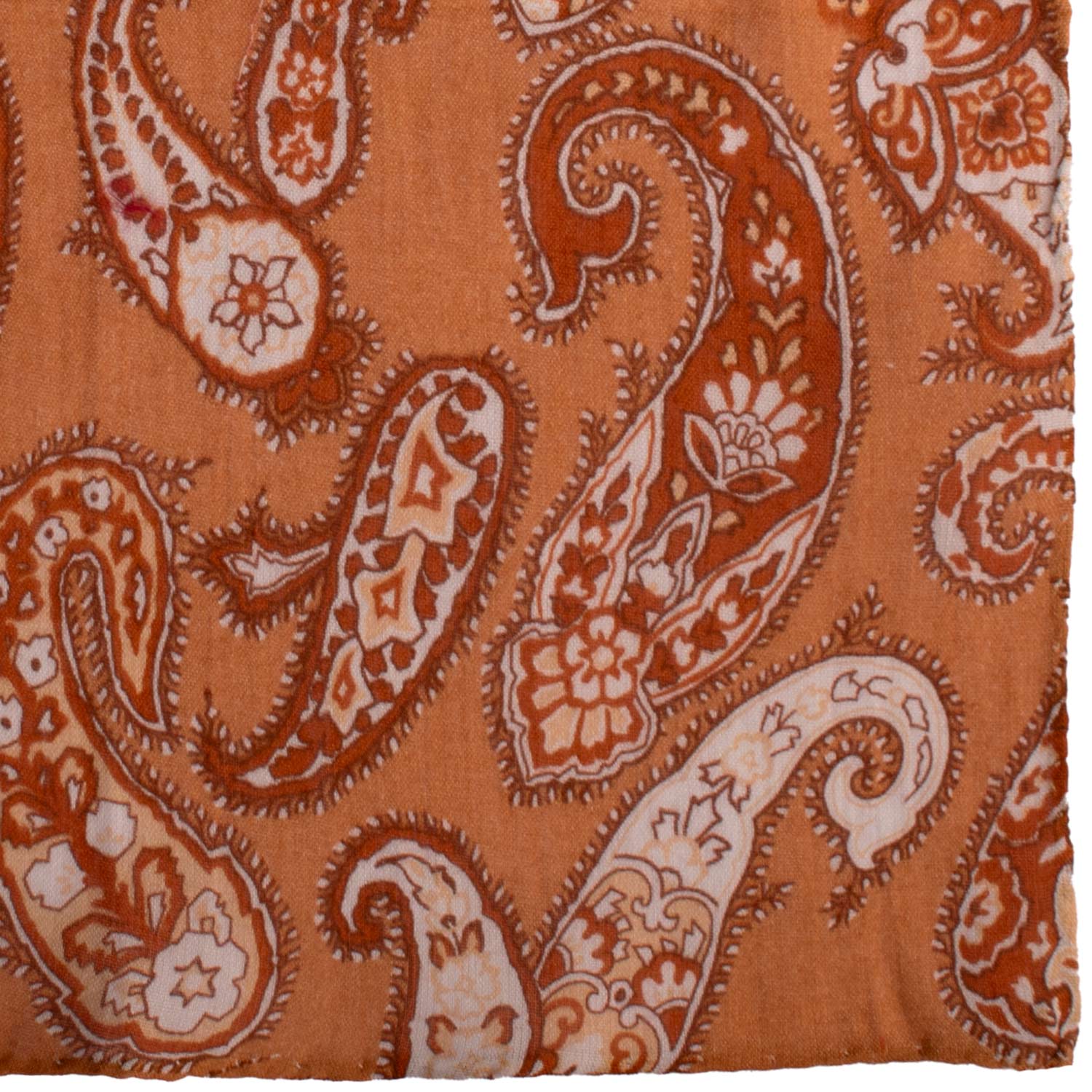 Fazzoletto da Taschino Vintage di Cotone Arancione Paisley Tono su Tono Bianco POCV1023 Graffeo Cravatte Made in Italy Dettaglio