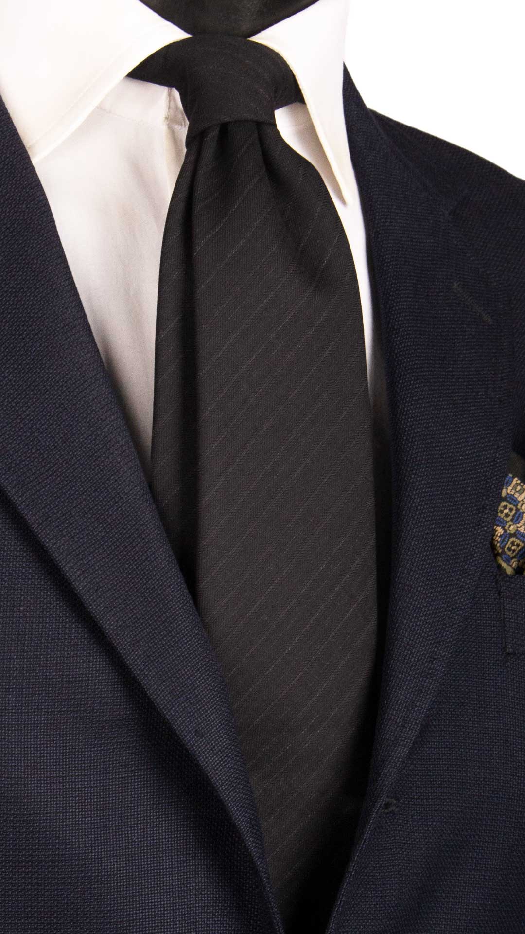 Cravatta-Regimental-in-Lana-Seta-Blu-con-Righe-Tono-su-Tono- L981