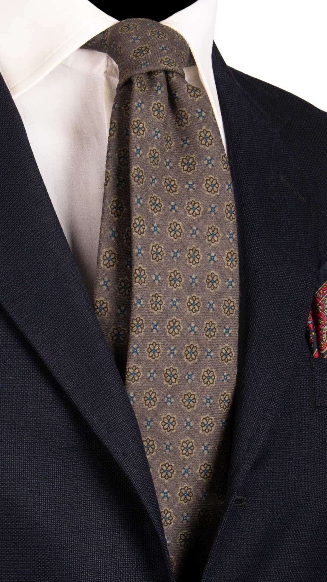 Cravatta-in-Lana-Cashmere-Grigia-a-Fiori-Neri-Bluette- L987