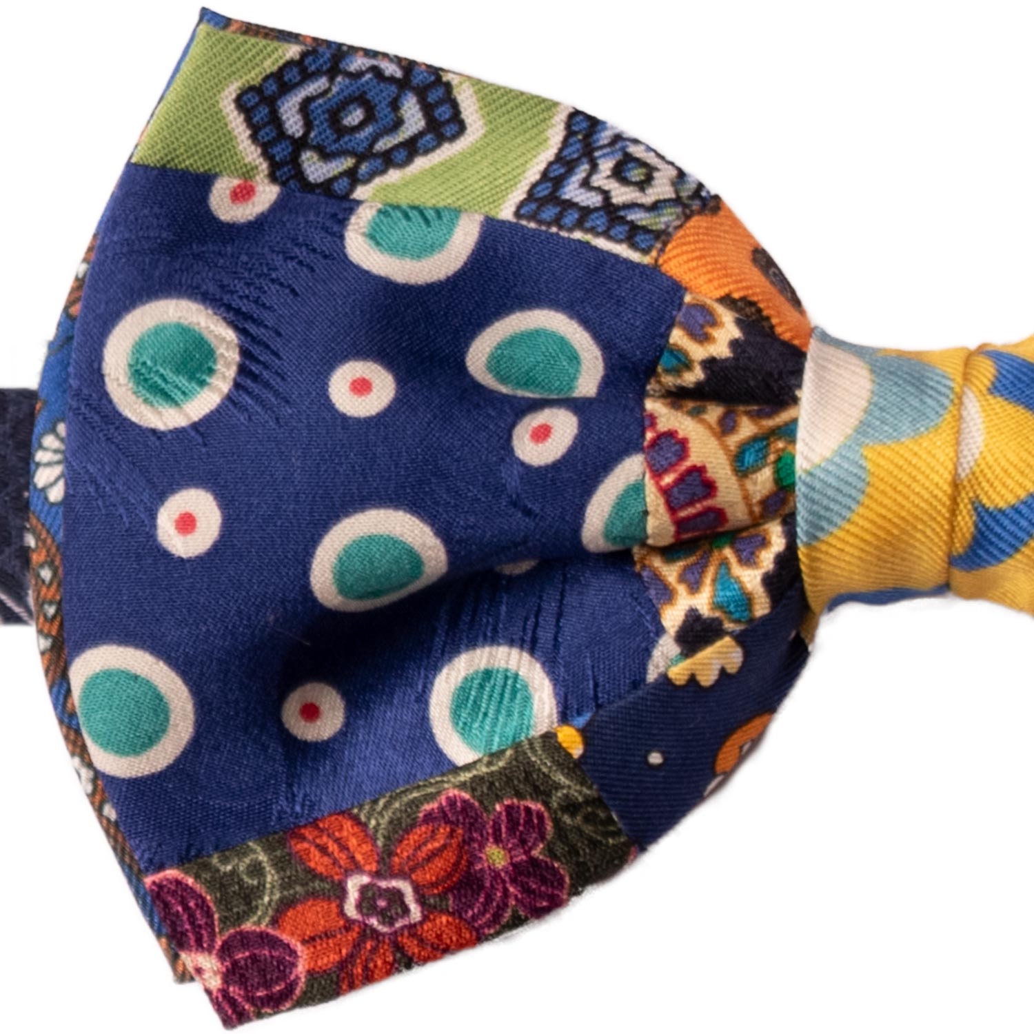 Papillon Annodato Patchwork Stampa di Seta Fantasia Multicolor PATCH1020 Made in Italy Graffeo Cravatte Dettaglio