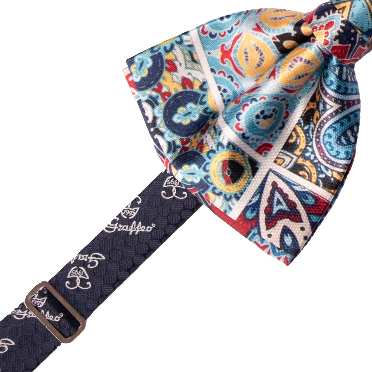 Papillon Annodato Siciliano Stampa di Raso con Maioliche Multicolor PS342 Made in Italy Graffeo Cravatte Pre-Tied