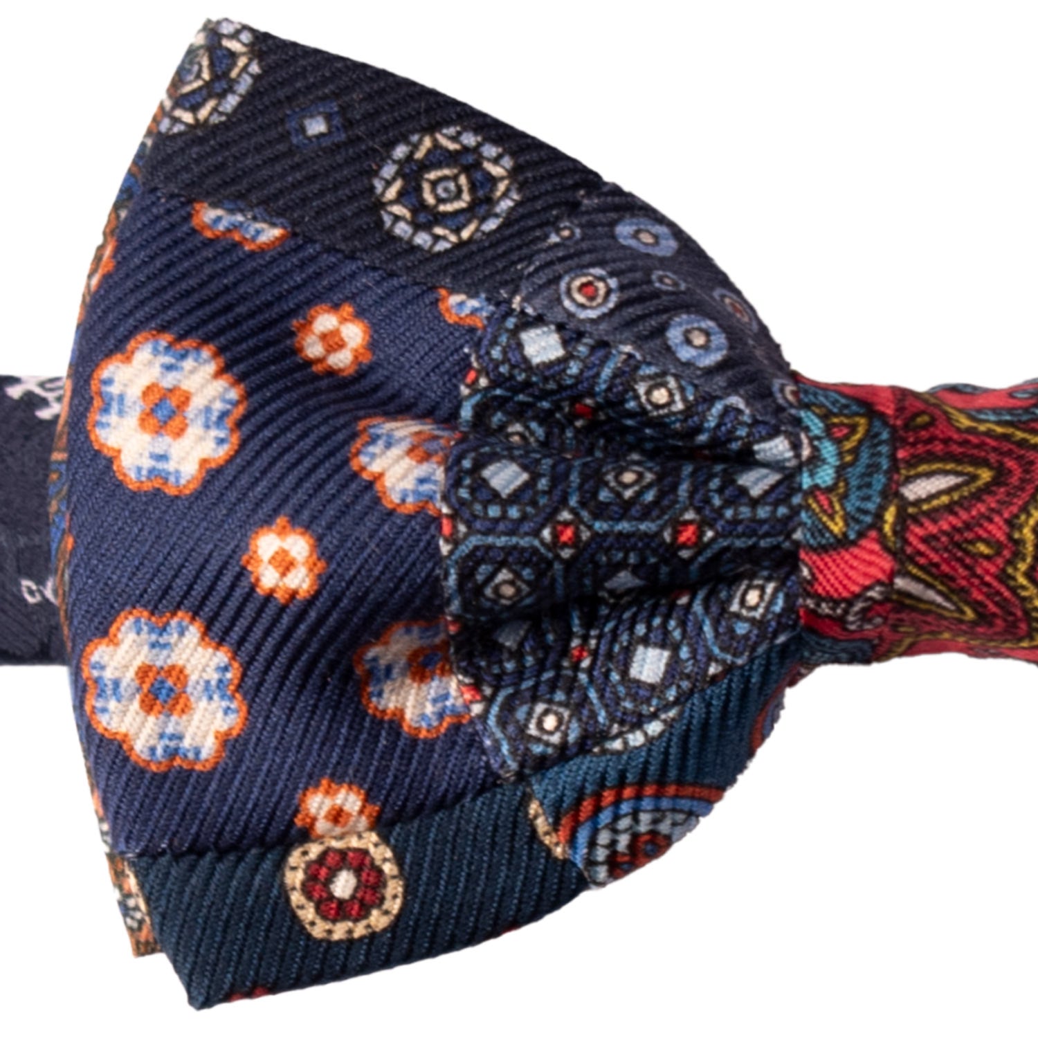 Papillon Annodato Vintage Patchwork Stampa di Seta Blu Fantasia Multicolor PATCH1165 Graffeo Cravatte Made in Italy Dettaglio