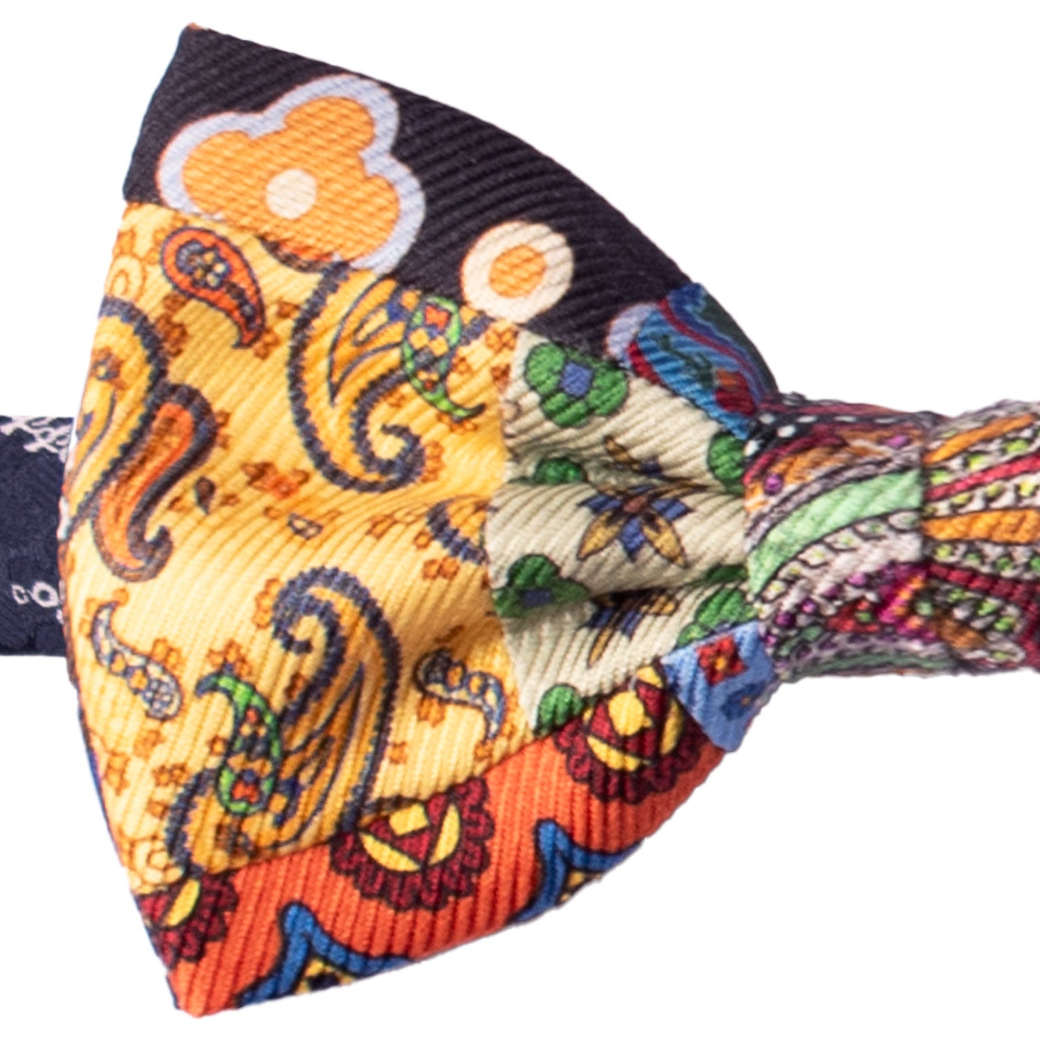 Papillon Annodato Vintage Patchwork Stampa di Seta Fantasia Multicolor PATCH1139 Made in Italy Graffeo Cravatte Dettaglio