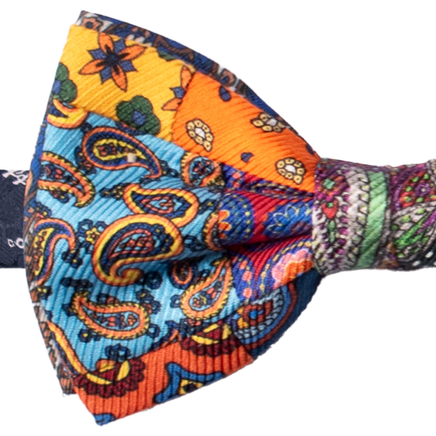 Papillon Annodato Vintage Patchwork Stampa di Seta Fantasia Multicolor PATCH1143 Made in Italy Graffeo Cravatte Dettaglio