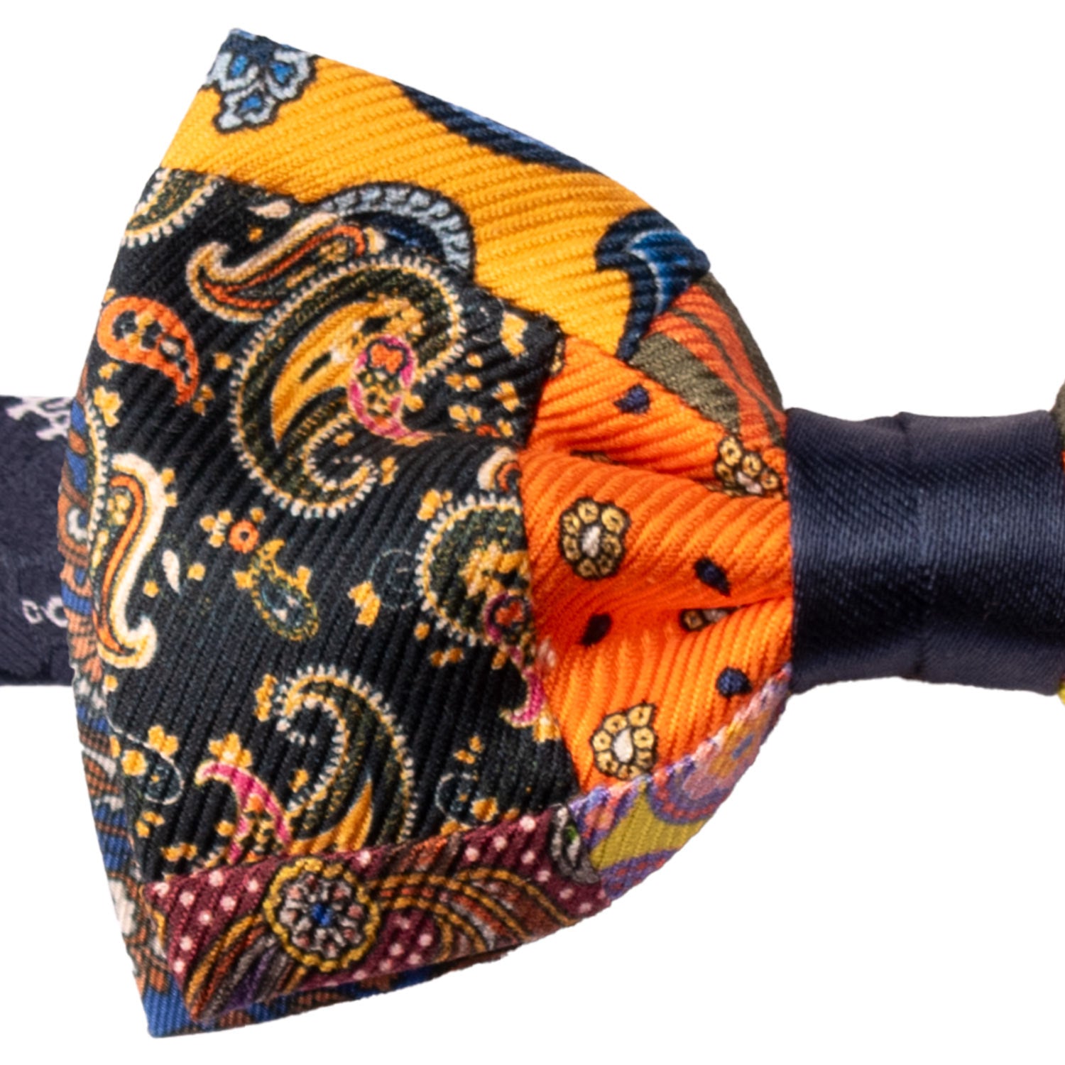 Papillon Annodato Vintage Patchwork Stampa di Seta Fantasia Multicolor PATCH1161 Graffeo Cravatte Made in Italy Dettaglio