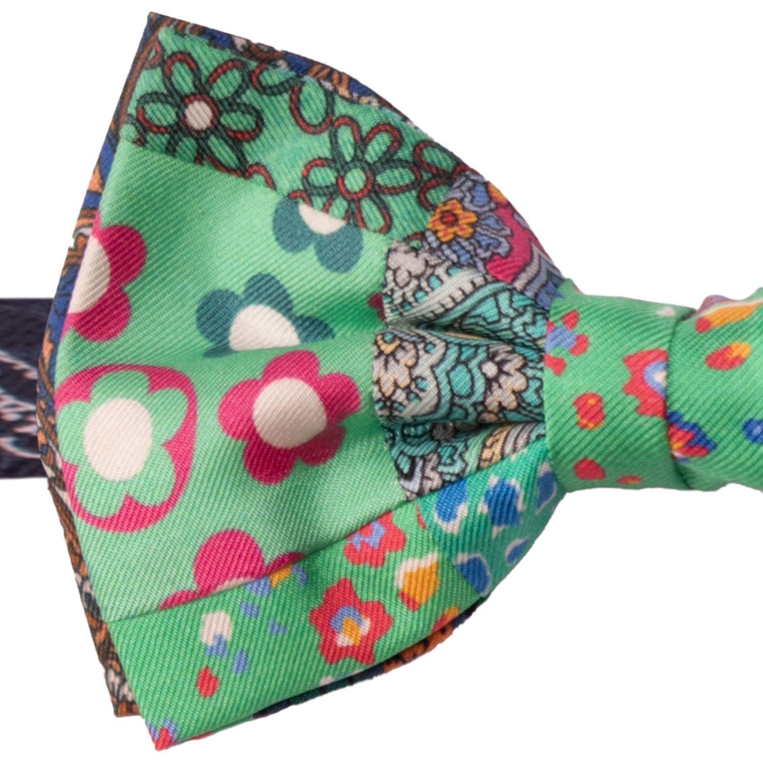 Papillon Annodato Vintage Patchwork Stampa di Seta Verde Fantasia Multicolor PATCH1099 Made in Italy Graffeo Cravatte Dettaglio