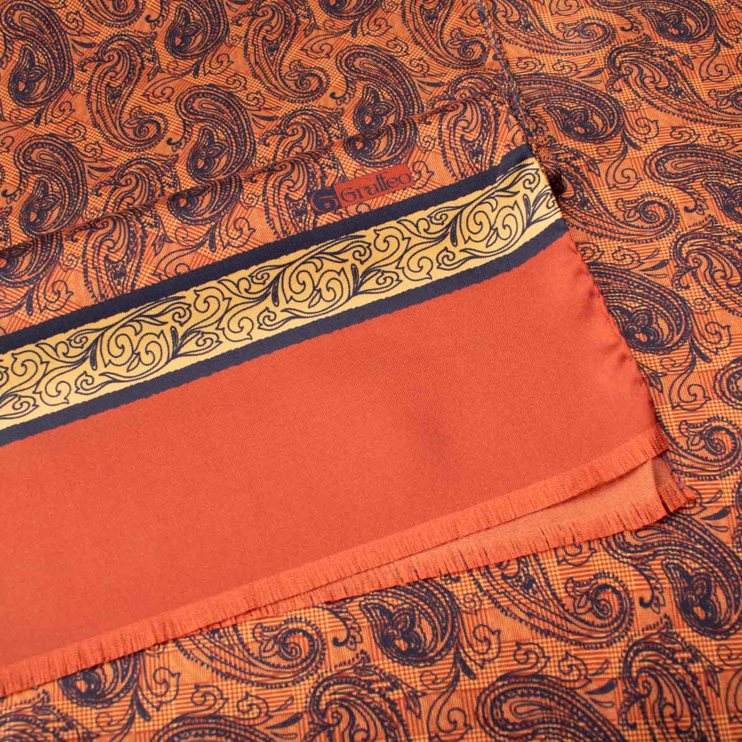 Sciarpa-ad-una-Foglia-di-Seta-Principe-di-Galles-Arancione-Paisley-Blu-Giallo- SF61-Dettaglio