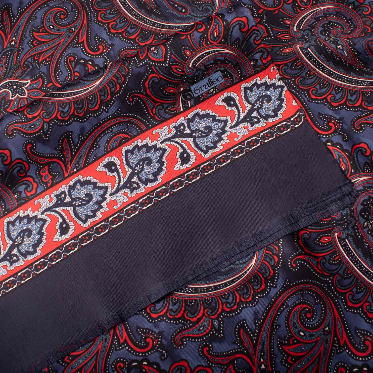 Sciarpa-ad-una-Foglia-di-Seta-Blu-Avio-Paisley-Rosso-Bianco-SF28
Dettaglio