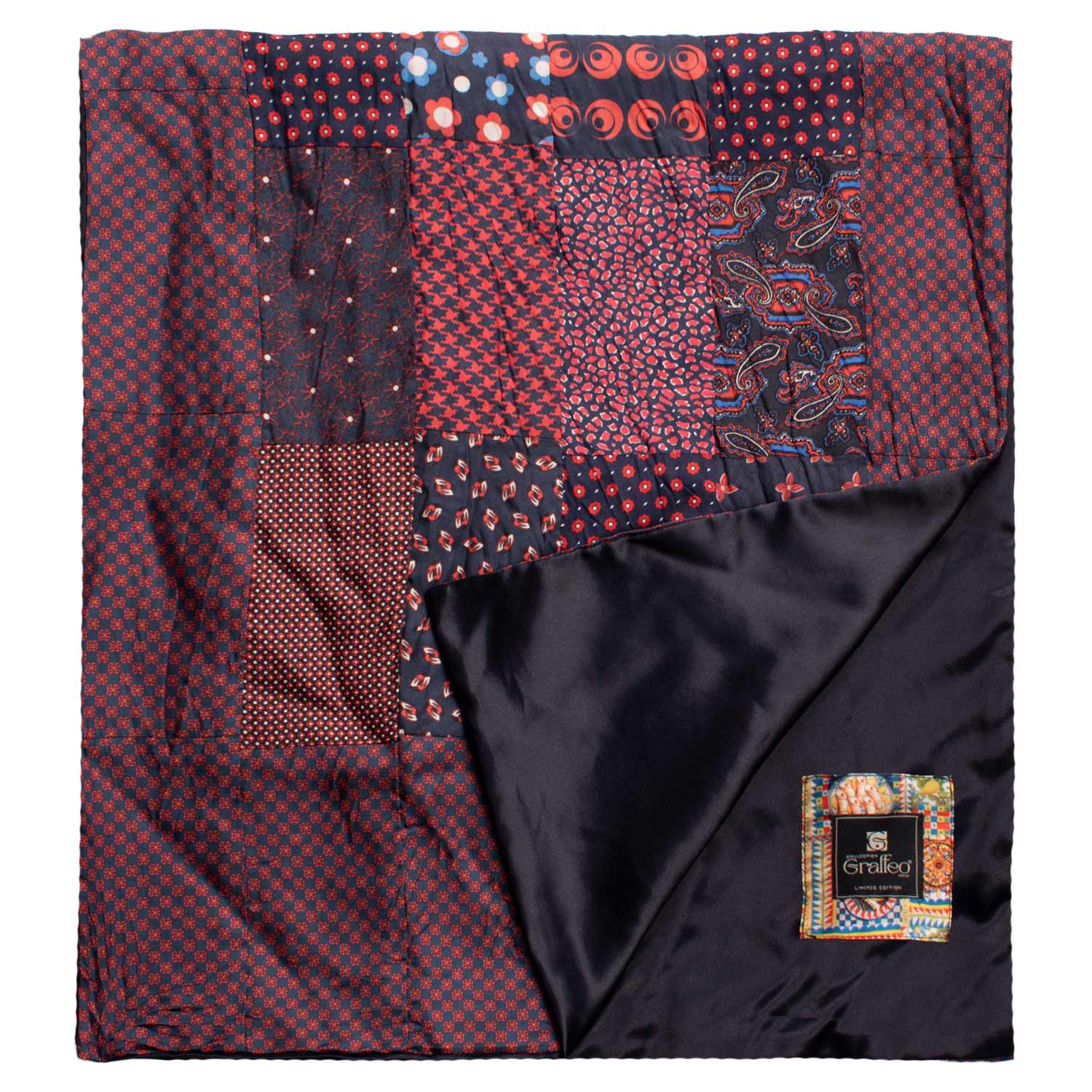 Sciarpa-di-Seta-Blu-Vintage-Patchwork-Fantasia-Rossa-Celeste-Bianca- S684
Dettaglio