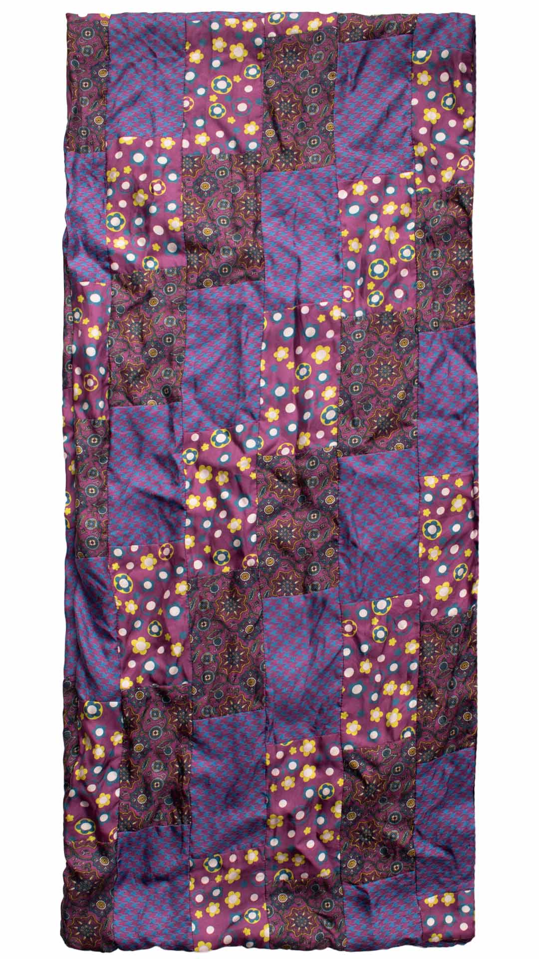 Sciarpa-di-Seta-Borgogna-Vintage-Patchwork-Fantasia-Gialla-Avio-Bianco-S638
Intera