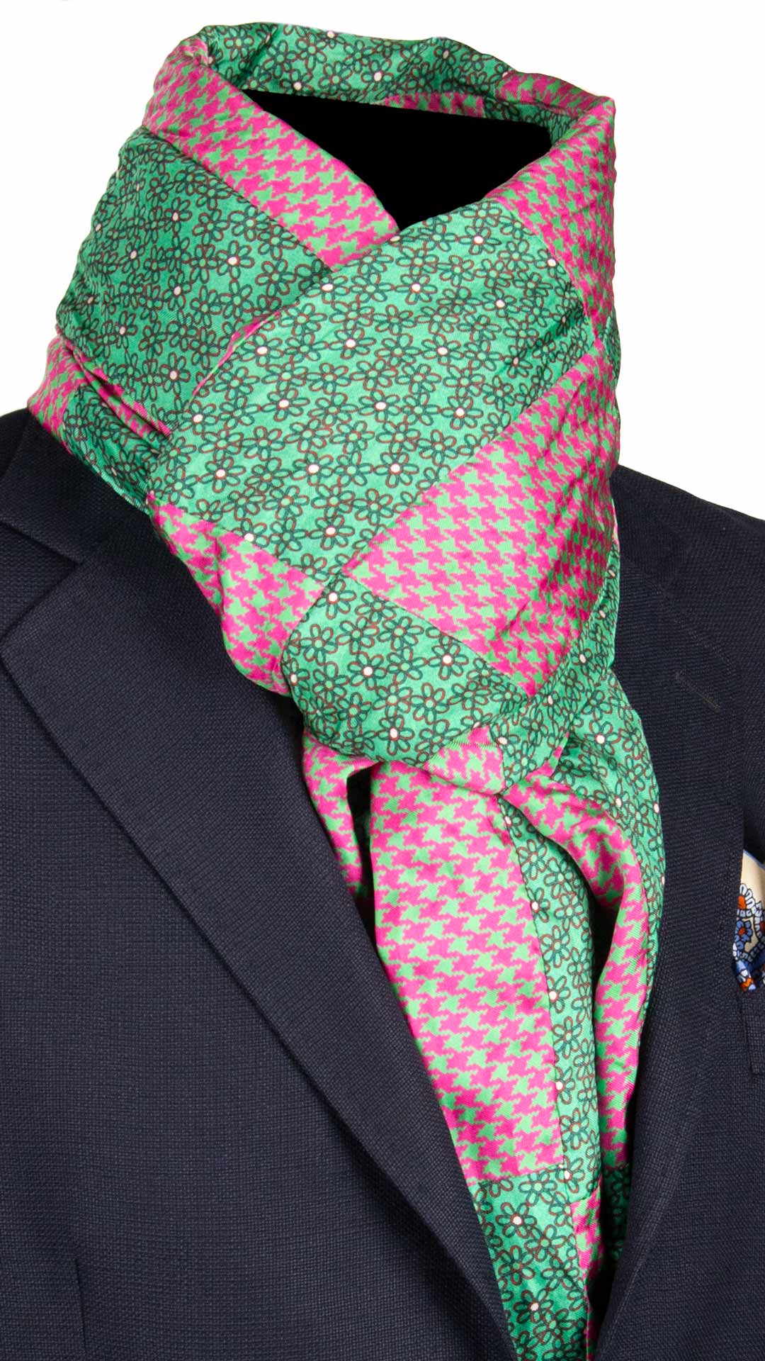 Sciarpa-di-Seta-Verde-Vintage-Patchwork-Fantasia-Fucsia-Bianca- S651