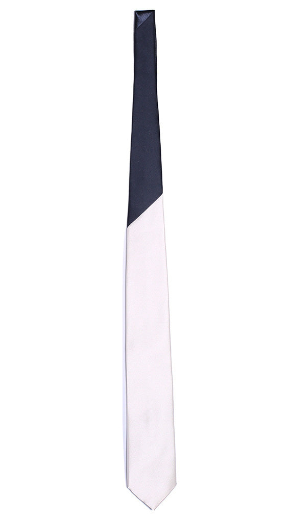 Cravatta Bianco Perla di Raso Nodo In Contrasto Blu di Raso Made in Italy Graffeo Cravatte Intera