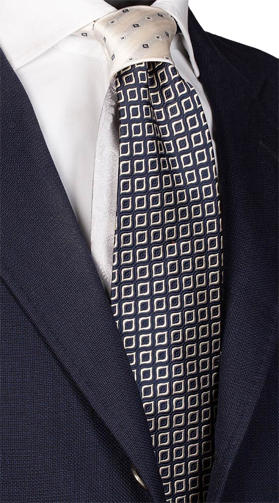 Cravatta Blu Fantasia Avorio Nodo in Contrasto Avorio Made in Italy Graffeo Cravatte