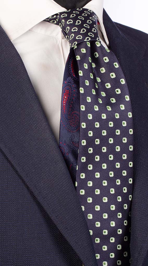 Cravatta Blu con Fantasia Verde Nodo a Contrasto Blu Paisley Verde Made in Italy Graffeo Cravatte