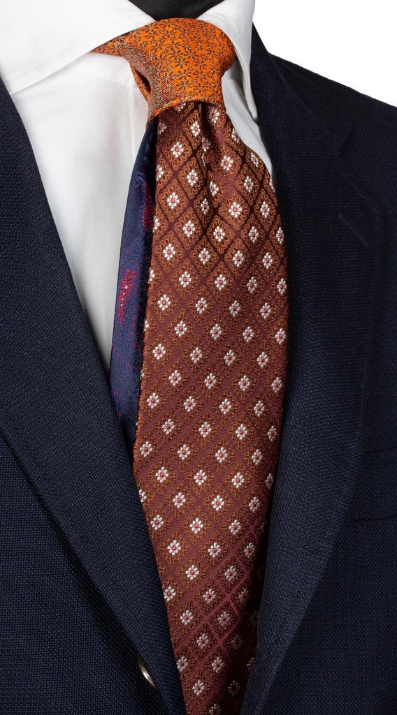 Cravatta Bordeaux Marrone Bianca Nodo in Contrasto Arancione a Fiori Blu Made in Italy graffeo Cravatte