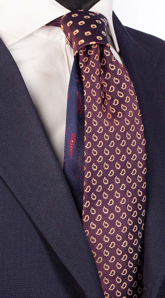 Cravatta Bordeaux Paisley Arancione Bianco Nodo In Contrasto Bordeaux Fantasia Arancione Made in Italy Graffeo Cravatte