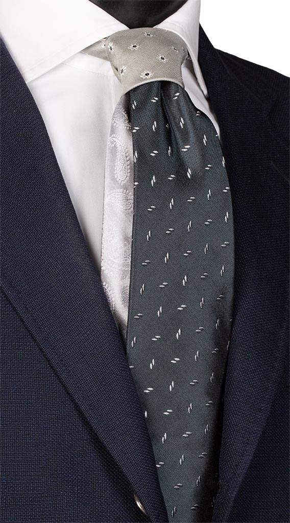 Cravatta Cerimonia Antracite Fantasia Bianca Nodo in Contrasto Grigio Made in Italy graffeo Cravatte