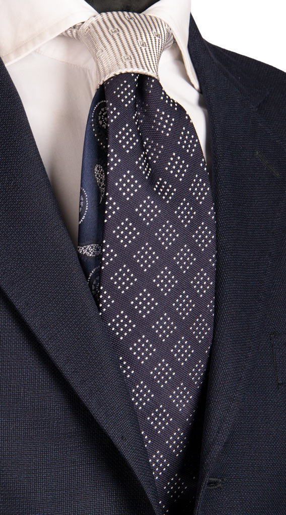 Cravatta Cerimonia Blu Fantasia Grigia Argento Nodo in Contrasto Grigio Argento Made in Italy Graffeo Cravatte