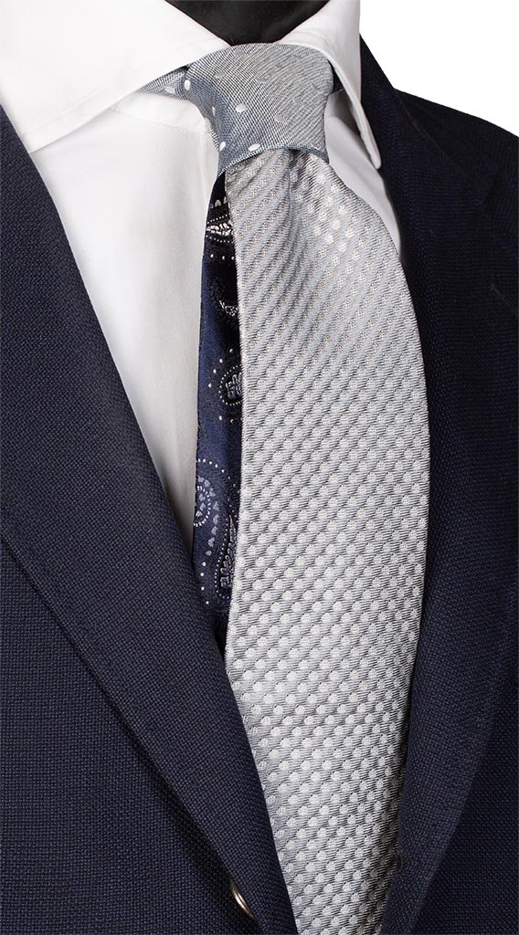 Cravatta Cerimonia Grigia Pois Argento Nodo in Contrasto Grigio Made in Italy graffeo Cravatte
