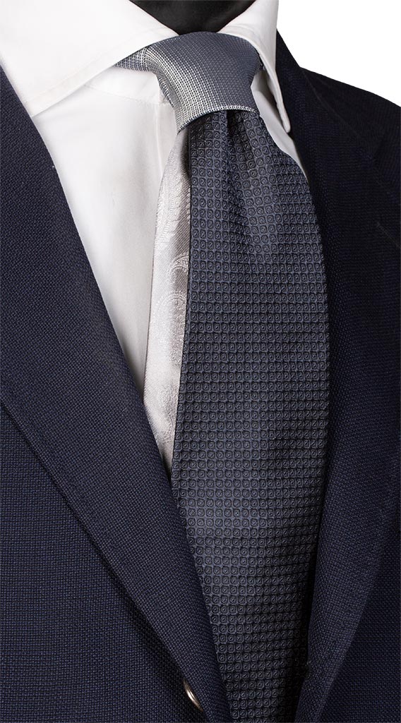 Cravatta Cerimonia Grigio Scuro Nodo in Contrasto Argento Made in Italy Graffeo Cravatte