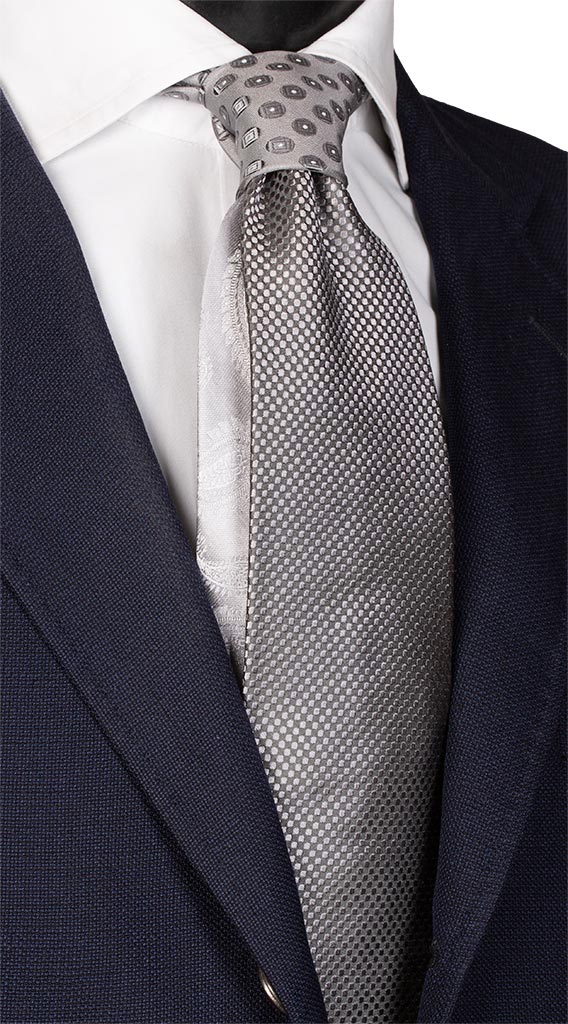 Cravatta Grigia a Pois Tono su Tono Nodo in Contrasto Grigio Fantasia N2009 Made in Italy graffeo Cravatte