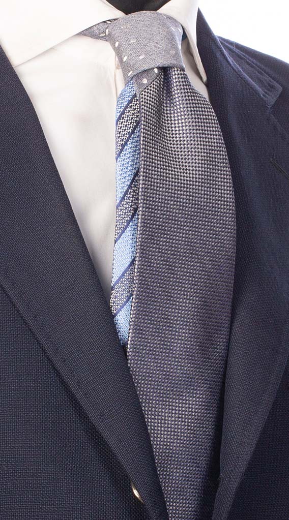 Cravatta Fantasia Grigio Blu Nodo in Contrasto Grigio Pois Tono su Tono Made in Italy Graffeo Cravatte
