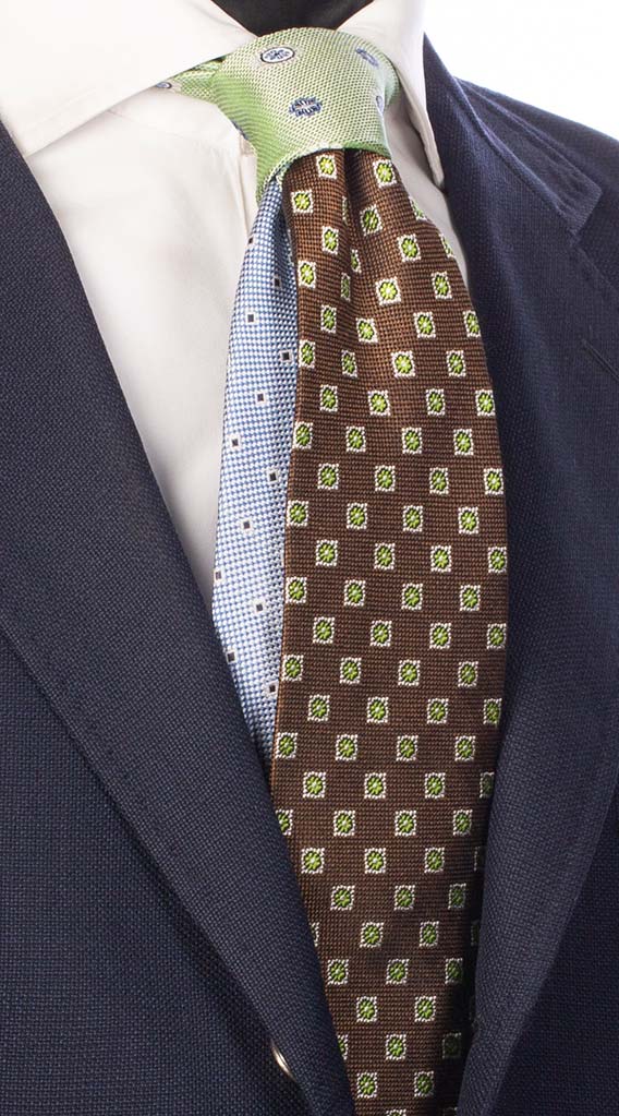 Cravatta Marrone Fantasia Bianco Verde Nodo in Contrasto Verde Fantasia Blu Made in Italy Graffeo Cravatte