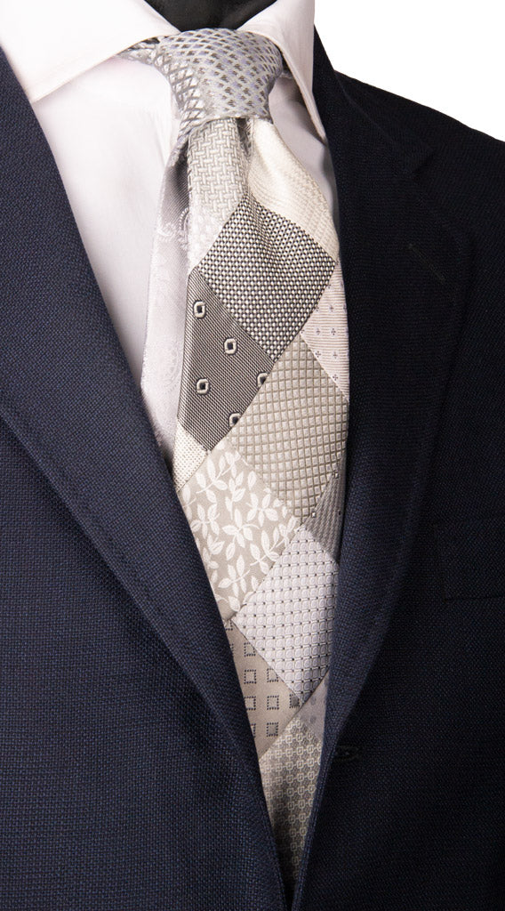 Cravatta Mosaico Patchwork di Seta Grigia Fantasia Made in Italy Graffeo Cravatte