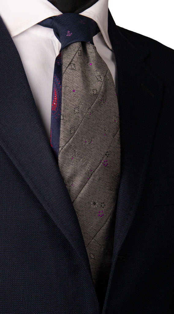 Cravatta Mosaico Patchwork di Seta Grigia Fantasia Viola Blu Made in Italy Graffeo Cravatte